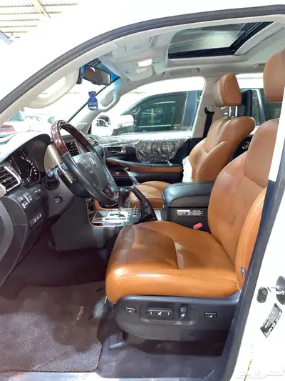 للبيع لكزس LX570DD فل كامل 2014 عبداللطيف عداد قليل 89 الف 11