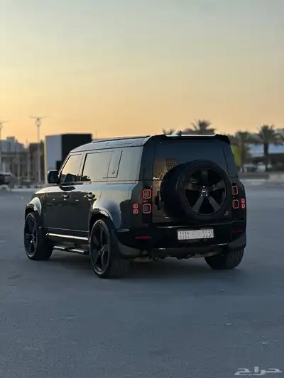 ديفندر HSE 2023 V6 28