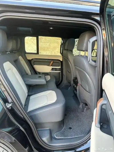 ديفندر V6 2023 اكس 43