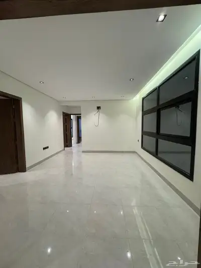 للبيع بمدينه أبها شقق تمليك علوي طريق السوده حي الاطلاله 2