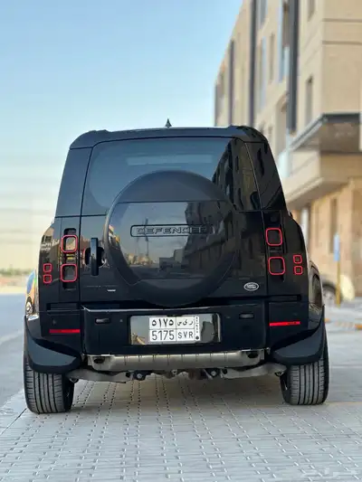 ديفندر V6 2023 اكس 23