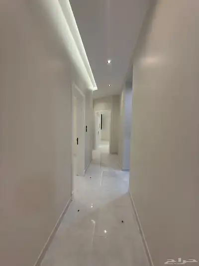 للبيع شقه ارضيه 6غرف مدخل سياره بسعر 480 الف احد رفيده 10