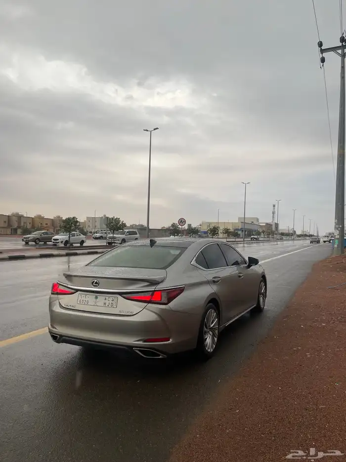 لكزس es 2021 350 CCللبيع او التقبيل 2