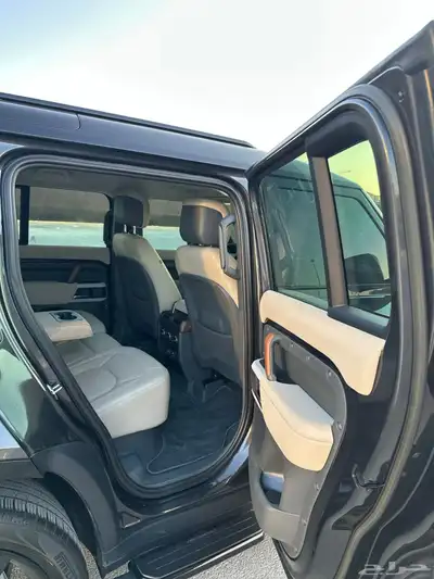 ديفندر HSE 2023 V6 42