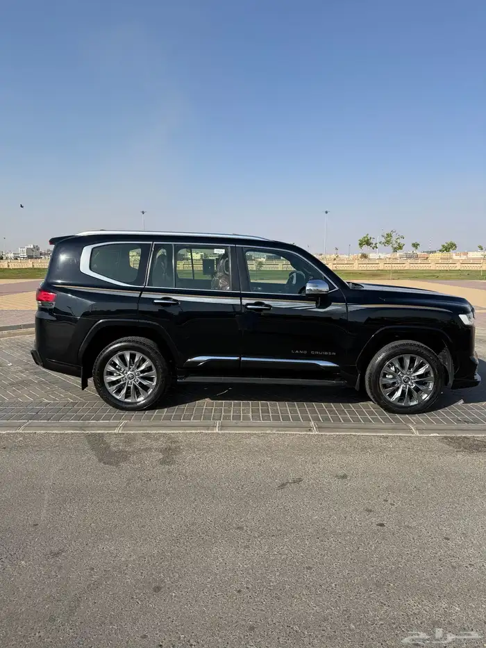 جيب VXR2022 فل الفل برجكتر خليجي وارد البريمي بلد 6