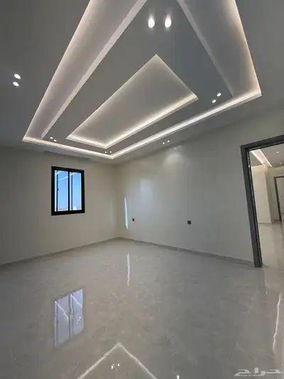 للبيع روف علوي مدخل سياره8غرف شمال الخميس الثمانين بسعر620 19