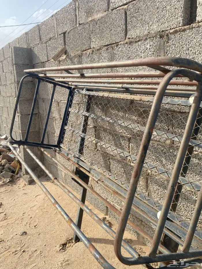 حامل عفش يركب ف الهوك حق السياره 0