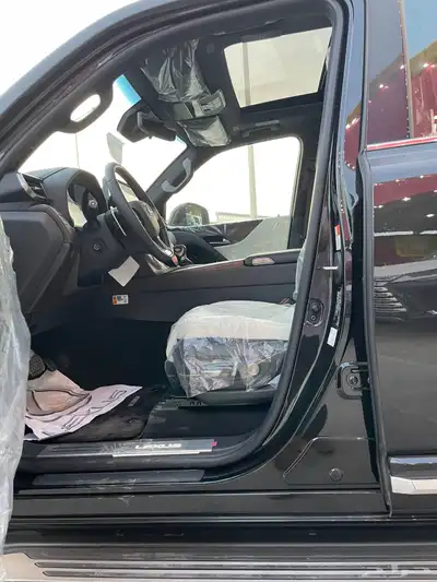 لكزس 2025 LX600BBخليجي داخلي اوف ويت(بنزين)6سلندر 10