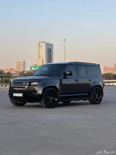 ديفندر HSE 2023 V6 18