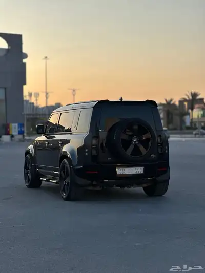 ديفندر HSE 2023 V6 11