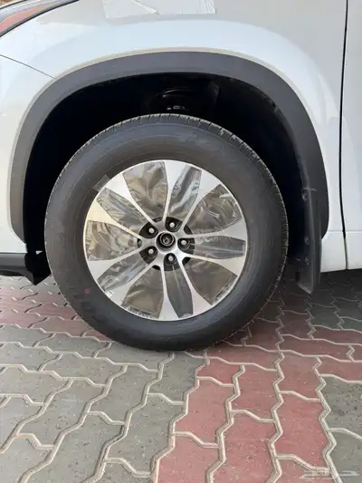 تويوتا هايلاندر GLE هايبرد 2025 4