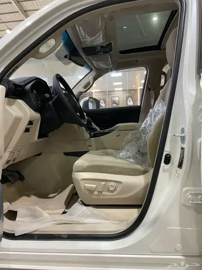 تويوتا لاند كروزر GXR2025 نص فل خليجي (بنزين)3.5L 8