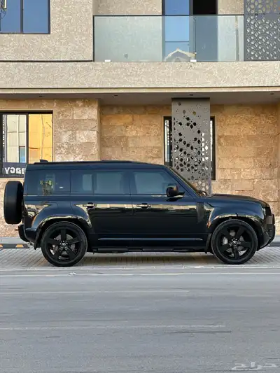 ديفندر V6 2023 اكس 8
