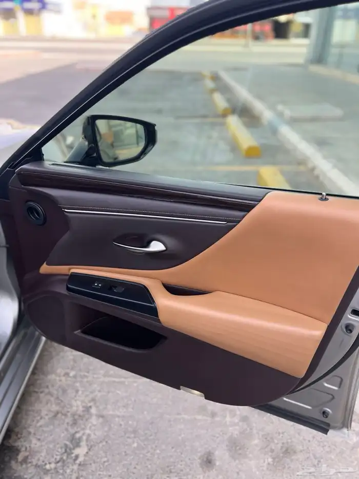 لكزس 350-V6-2020 بريمي ثاني مالك بدي بلد 28