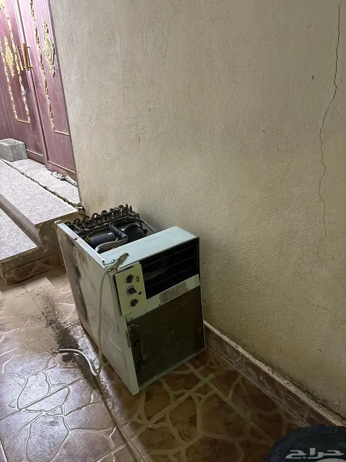 شاشه وطاوله ومكيف للببع 2