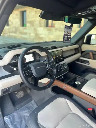 ديفندر V6 2023 اكس 40