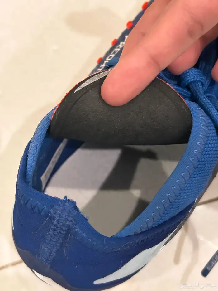 جزمه كوره اديداس 4