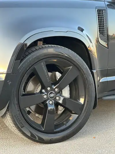 ديفندر HSE 2023 V6 56