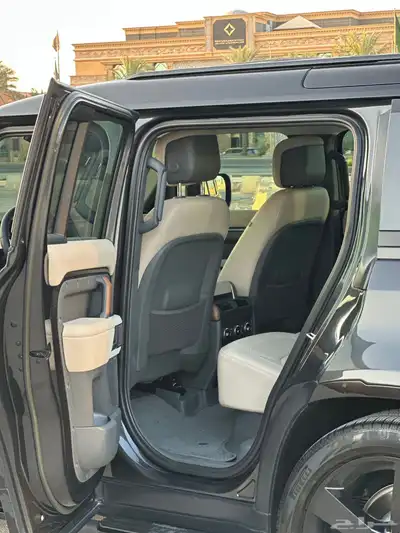 ديفندر HSE 2023 V6 37