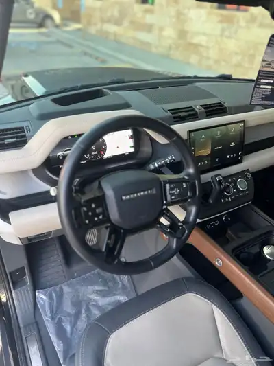 ديفندر V6 2023 اكس 41