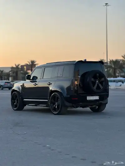 ديفندر HSE 2023 V6 12