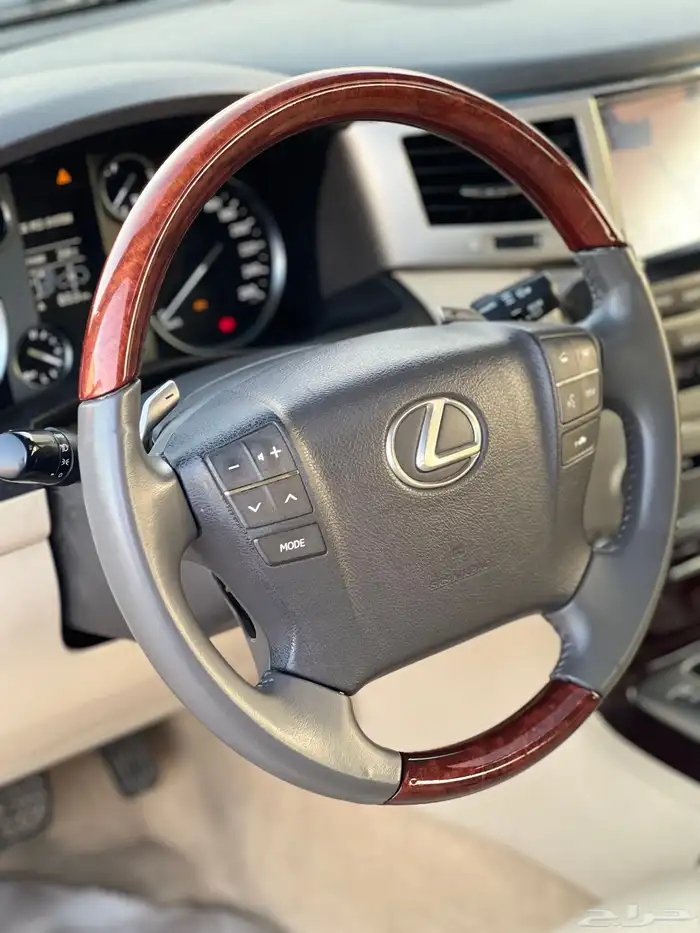 لكزس LX570 2012 DD 22