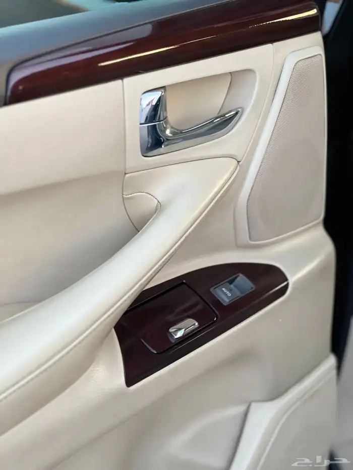 لكزس LX570 2012 DD 42