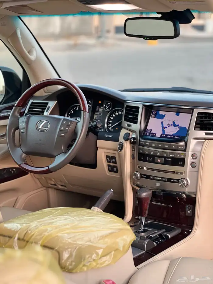 لكزس LX570 2012 DD 62