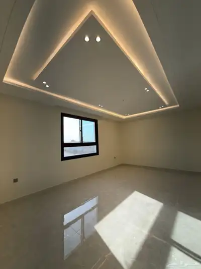 للبيع روف علوي مدخل سياره8غرف شمال الخميس الثمانين بسعر620 17