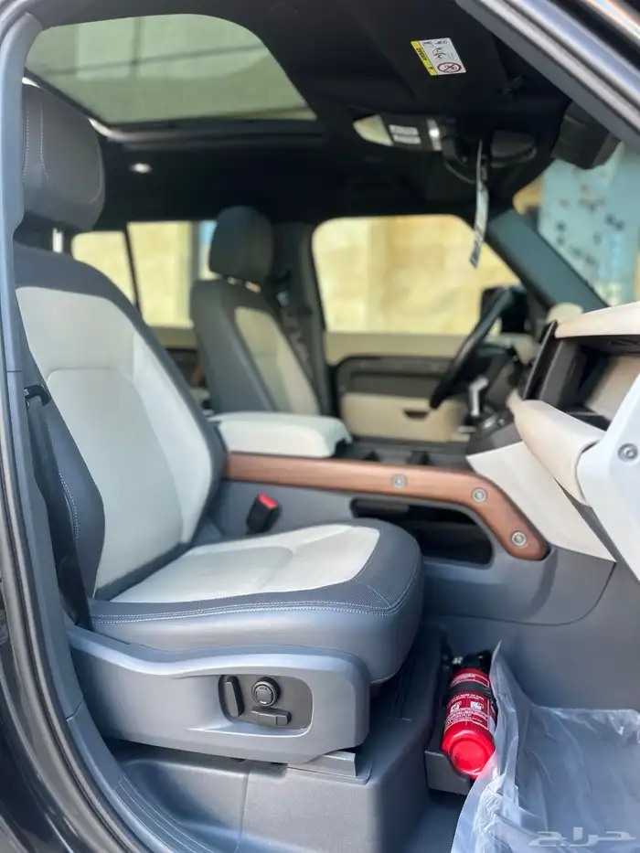 ديفندر V6 2023 اكس 52