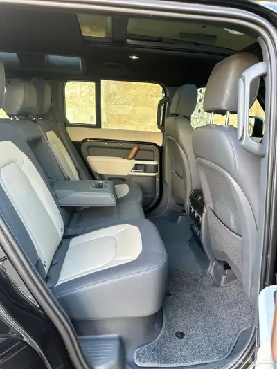 ديفندر V6 2023 اكس 49