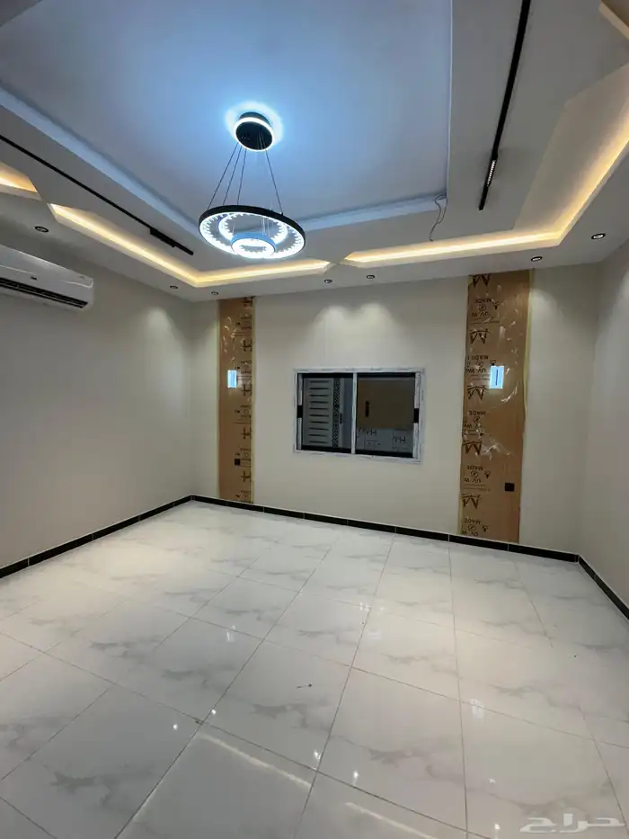 للبيع أدوار متكرره تمليك جازان في حي السويس 8