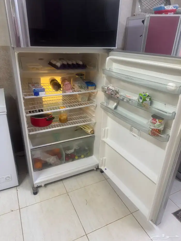 ثلاجة توشيبا مستخدمة للبيع 1