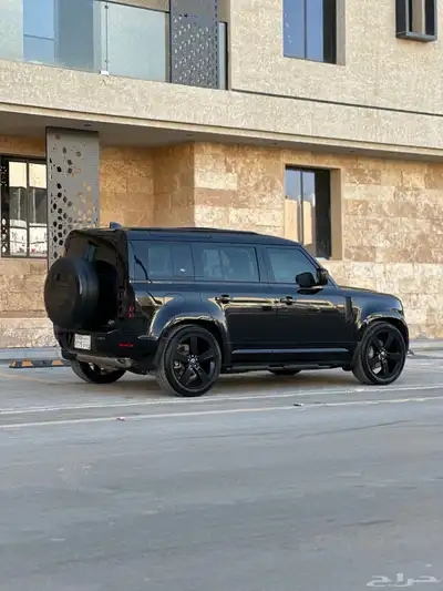 ديفندر V6 2023 اكس 7