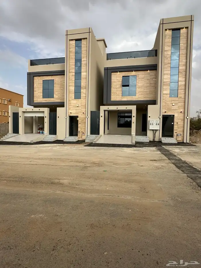 للبيع ادوار ارضي بحوش مدخل سيارة في احد رفيدة حي النزهة 0