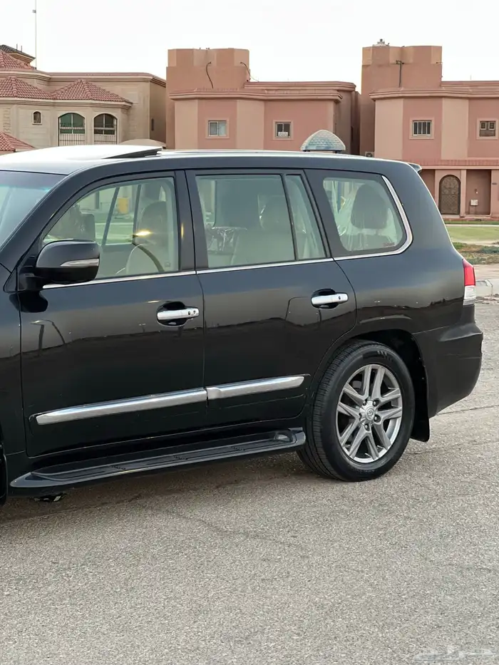 لكزس LX570 2012 DD 17