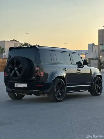 ديفندر HSE 2023 V6 32