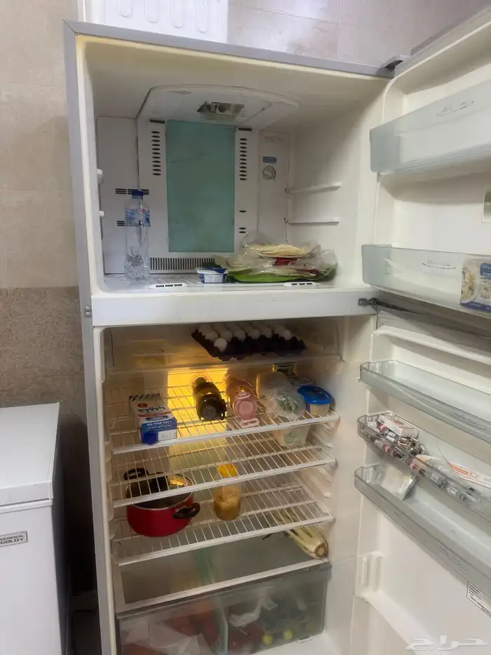 ثلاجة توشيبا مستخدمة للبيع 2