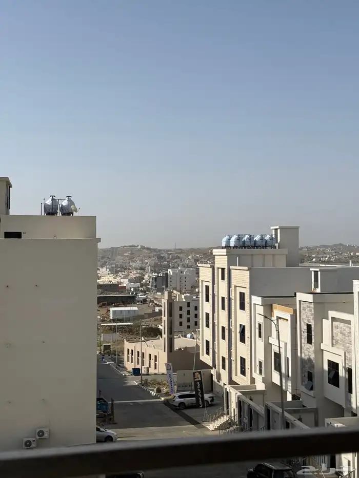 للبيع شقق 6 غرف دور ثاني بمدينة أبها قرب منتزة المطار 10