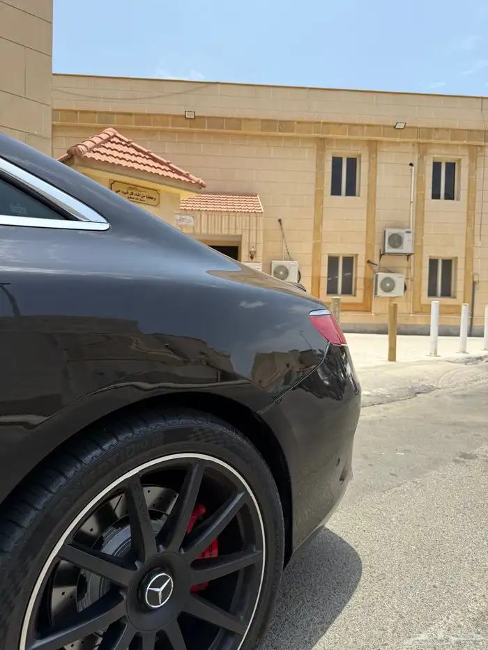 مرسيدس s63 coupe 2016 نظيفه جدا 9