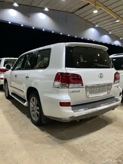 للبيع لكزس LX570DD فل كامل 2014 عبداللطيف عداد قليل 89 الف 4