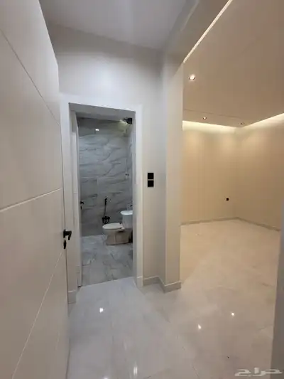 للبيع شقه ارضيه 6غرف مدخل سياره بسعر 480 الف احد رفيده 16