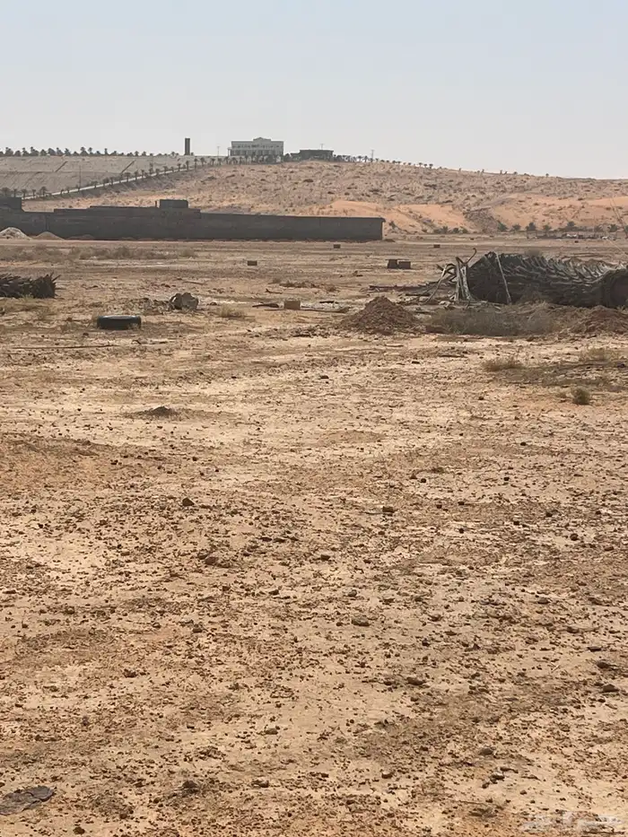 ارض للبيع مشاع بالزلفي البطين الجنوبالمساحه 4000 علي شارعين 0