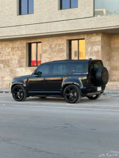ديفندر V6 2023 اكس 19