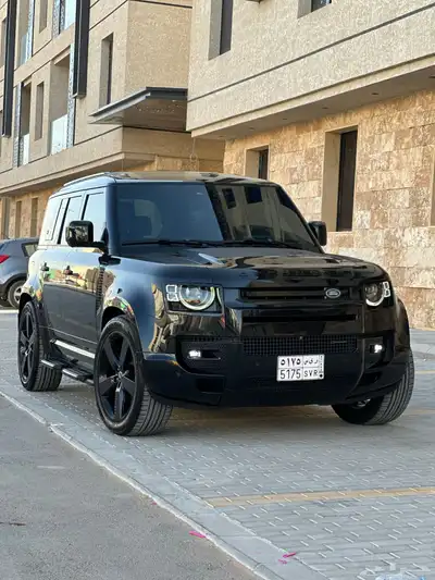 ديفندر V6 2023 اكس 1