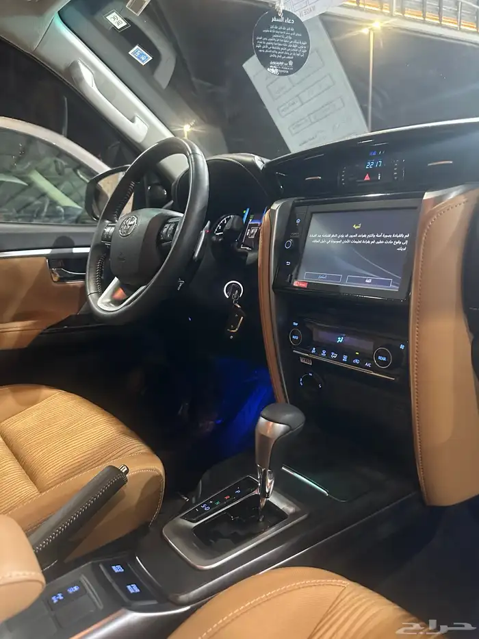 فورتشنر بنزين 6 سلندر VX 1 العداد 7900 كيلو موديل 2021 29