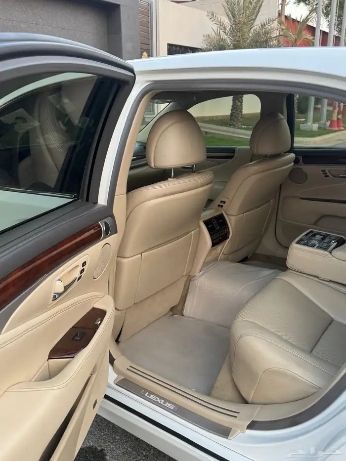 لكزس LS460 2015 12