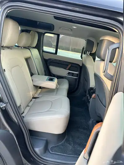 ديفندر HSE 2023 V6 43