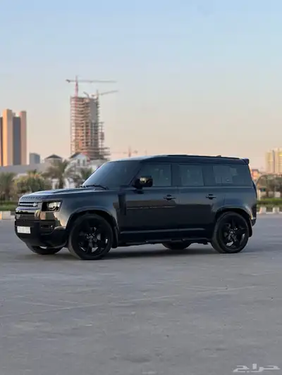 ديفندر HSE 2023 V6 17