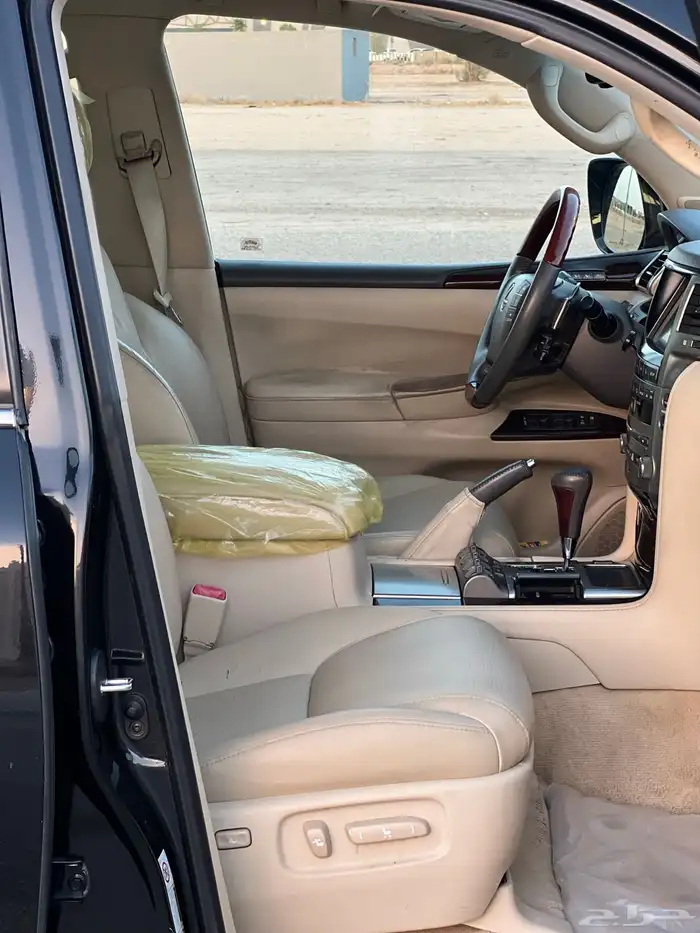 لكزس LX570 2012 DD 51